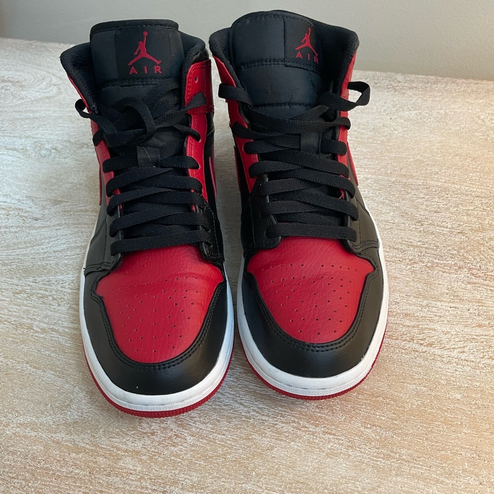 Like new men’s high top Nike Jordan’s